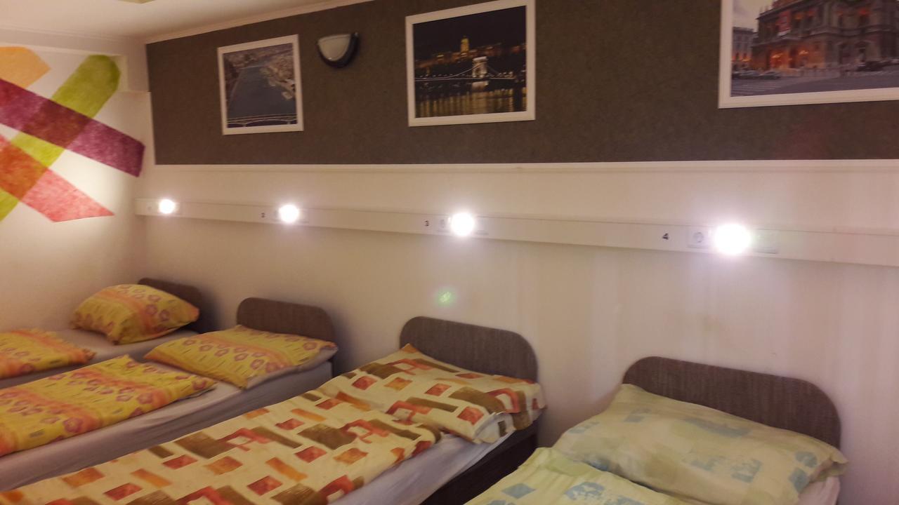 Opera Hostel Budapešť Exteriér fotografie